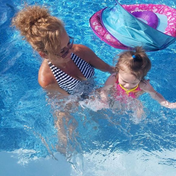 Meet your Posher, Robin - Picture 1 of 1